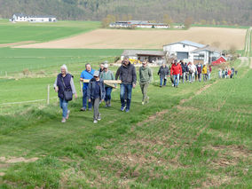 Ökumenischer Kreuzweg von Altenstädt nach Naumburg (© Karl-Franz Thiede)